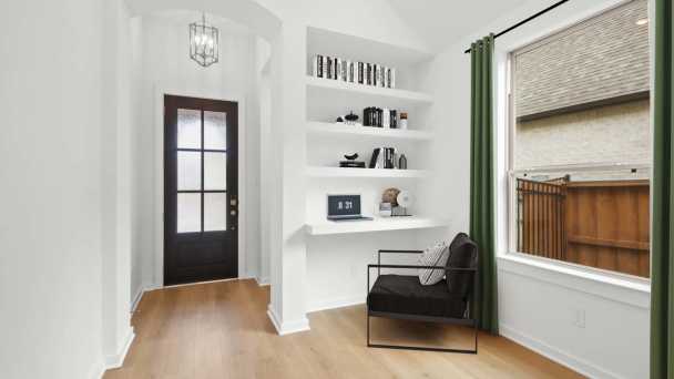 Entry/Lifestyle Room