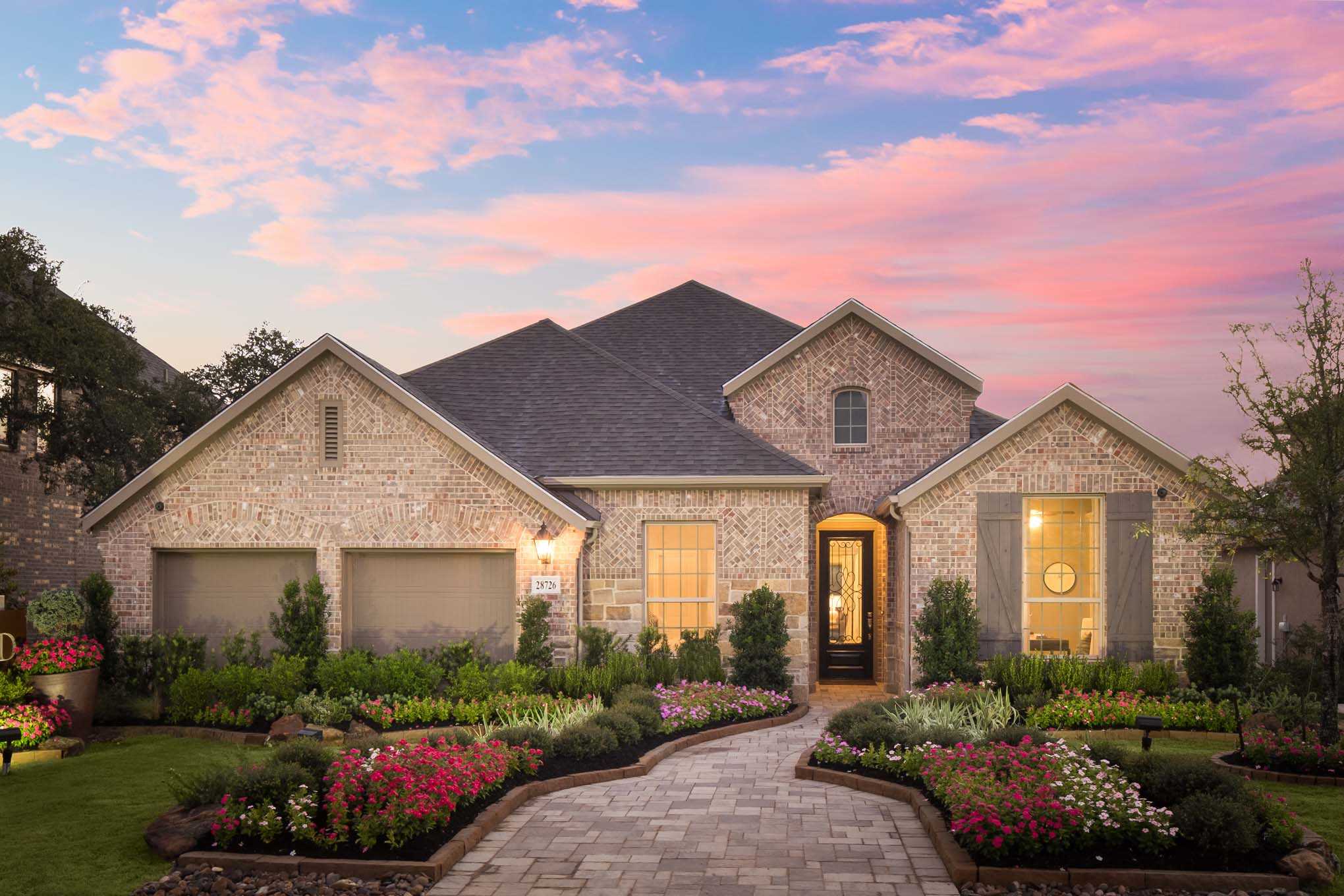 New Homes in Front Gate in Fair Oaks Ranch 60ft. lots Home Builder