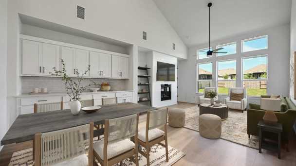 Family Room/Dining Room