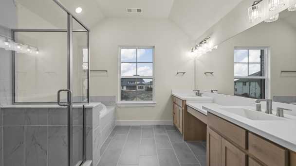 Flex Gen Suite Bathroom