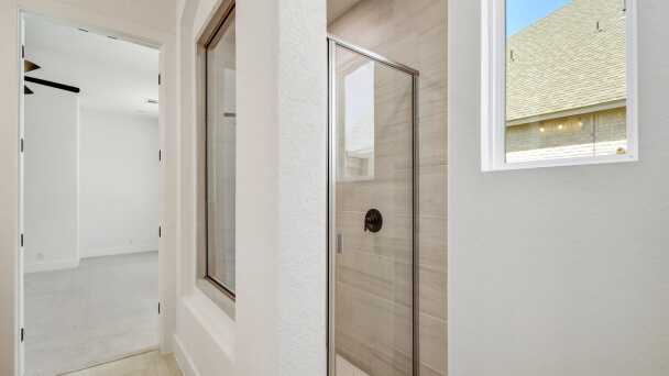 Flex Gen Suite Bathroom