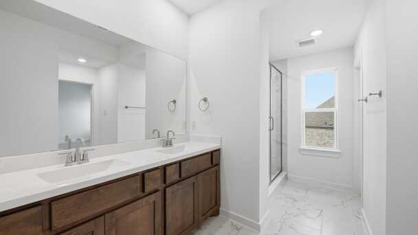 Flex Gen Suite Bathroom