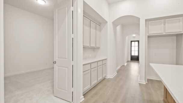 Entry/Entertainment Room