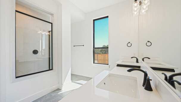 Flex Gen Suite Bathroom