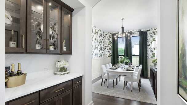 Butler's Pantry/Formal Dining Room