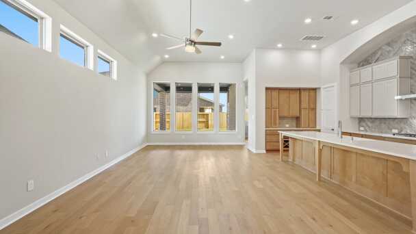 Family Room/Breakfast Nook