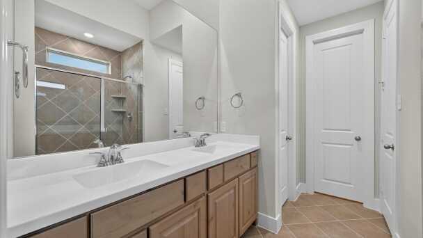 Flex Gen Suite Bathroom