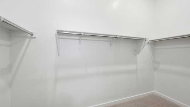Flex Gen Suite Closet
