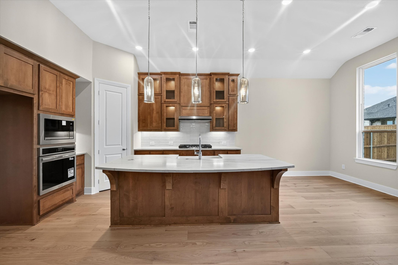 Chesterfield G at 2814 Cedar Ridge, Sherman, Texas: photo 3