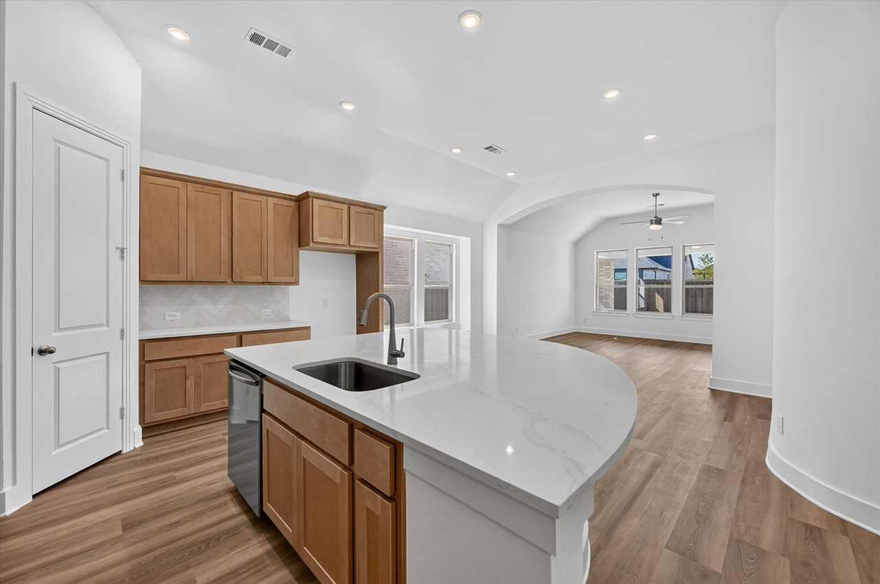 Rover at 3373 Big Buffalo Street, McLendon-Chisholm, Texas: photo 3