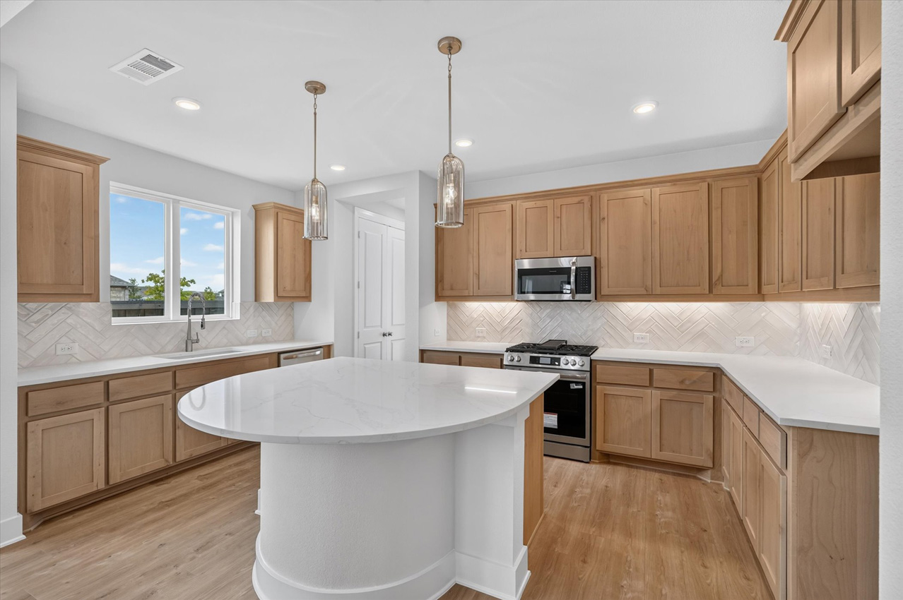 London at 7526 Epiphany Way, Venus, Texas: photo 2