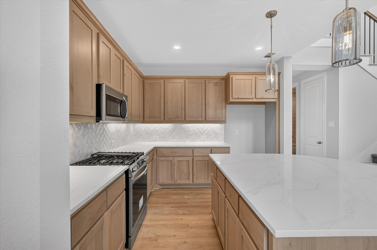 London at 7526 Epiphany Way, Venus, Texas: photo 3