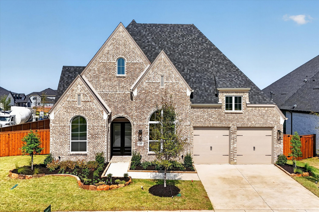 218 at 1401 Buttercup Avenue, Aubrey, Texas
