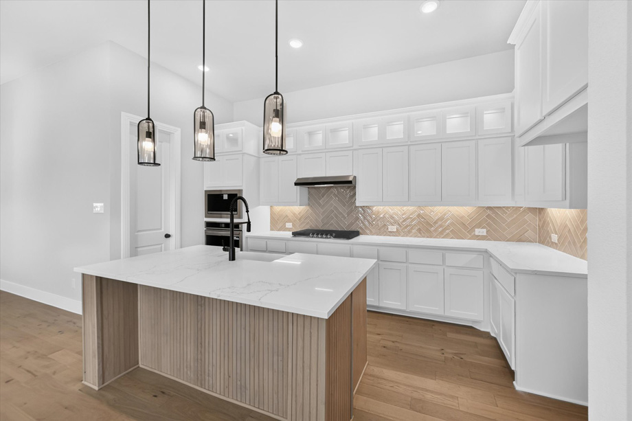 Bentley at 8409 Donaho Trail, McKinney, Texas: photo 2