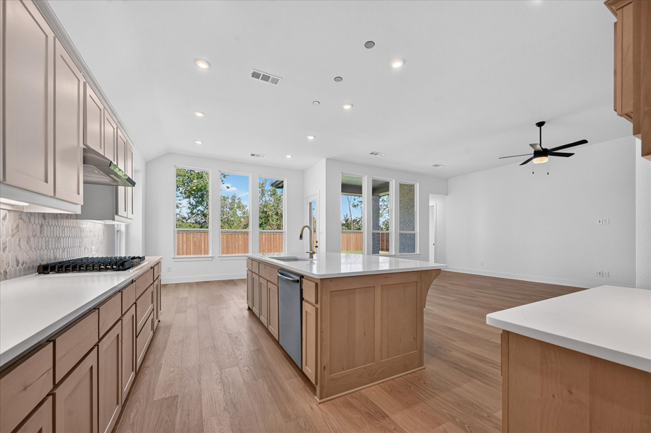 Canterbury at 1934 Benedetto Way, McLendon-Chisholm, Texas: photo 3