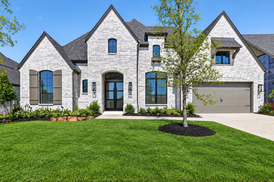 272 at 1617 Sandbrock Drive, Aubrey, Texas