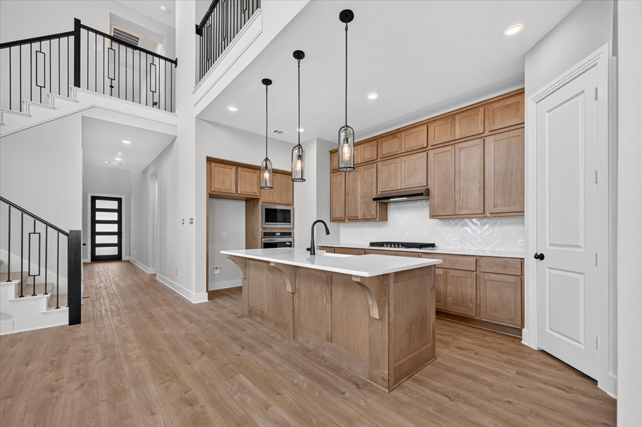 McLaren at 2106 Waters Edge Street, McLendon-Chisholm, Texas: photo 2