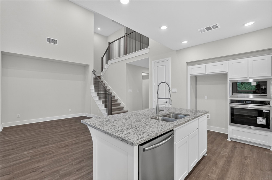 Rodin at 1634 Secco Way, McLendon-Chisholm, Texas: photo 3