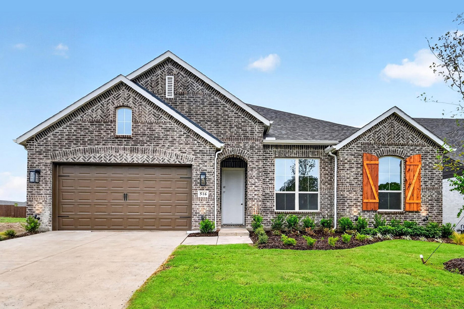 Canterbury at 516 Stallion Lane, Van Alstyne, Texas