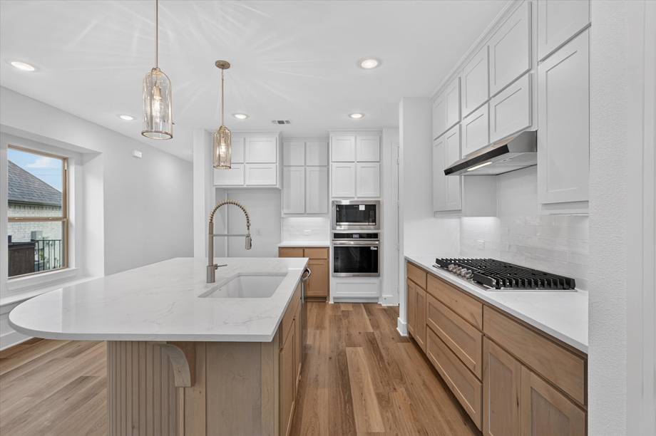 Livingston at 805 Willow Stream Drive, Lavon, Texas: photo 3
