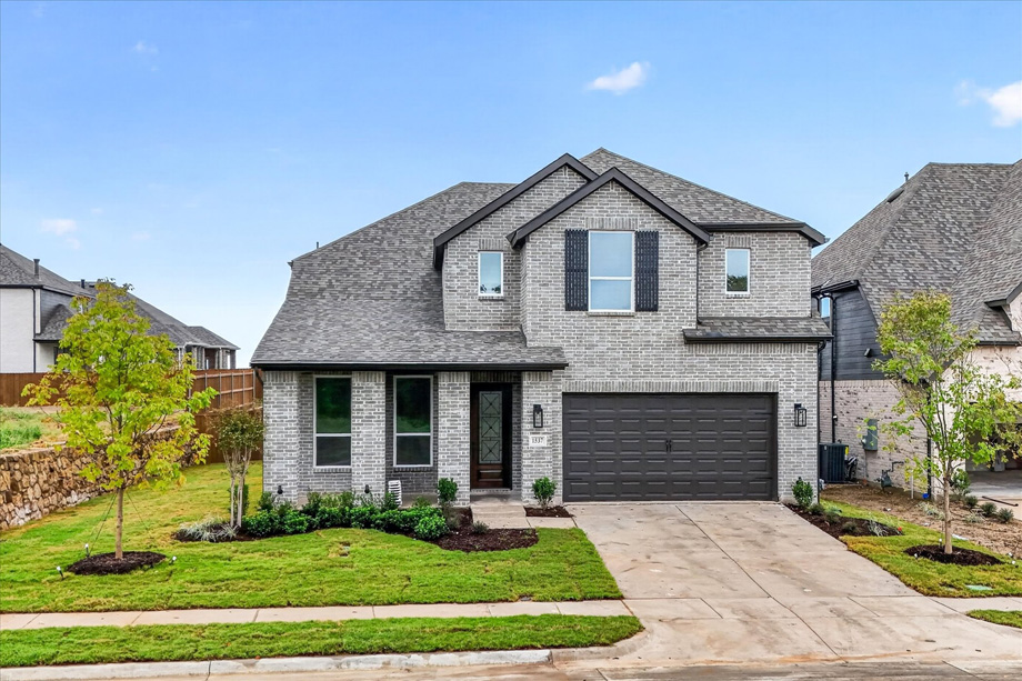 Fordham at 1537 Thicket Hill Drive, Van Alstyne, Texas