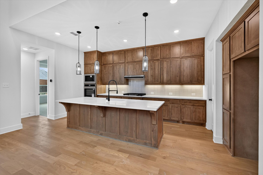 Fordham at 1537 Thicket Hill Drive, Van Alstyne, Texas: photo 2