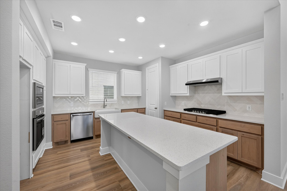 Worthington at 7404 Dragonfly Trail, McKinney, Texas: photo 2