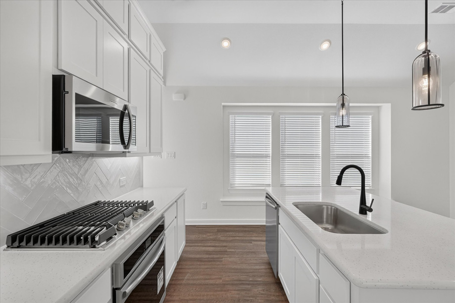 Bristol at 2348 Clearwater Way, Royse City, Texas: photo 3